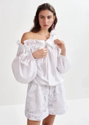 WH00 WHITE